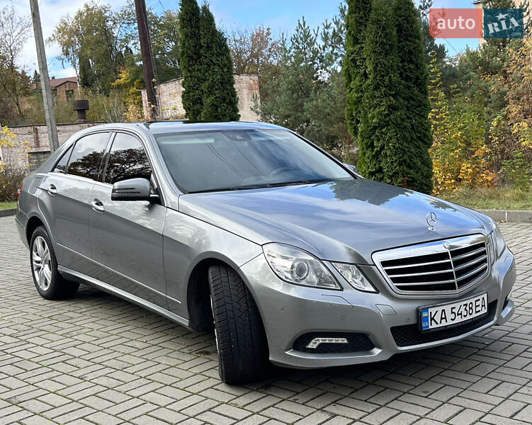 Седан Mercedes-Benz E-Class 2010 в Прилуках фото 8 Седан Mercedes-Benz E-Class 2010 в Прилуках
