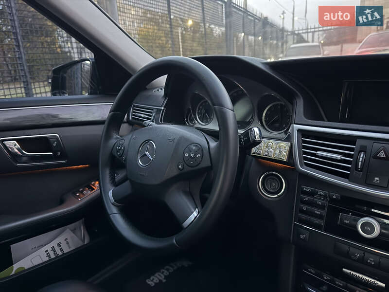 Седан Mercedes-Benz E-Class 2009 в Запоріжжі