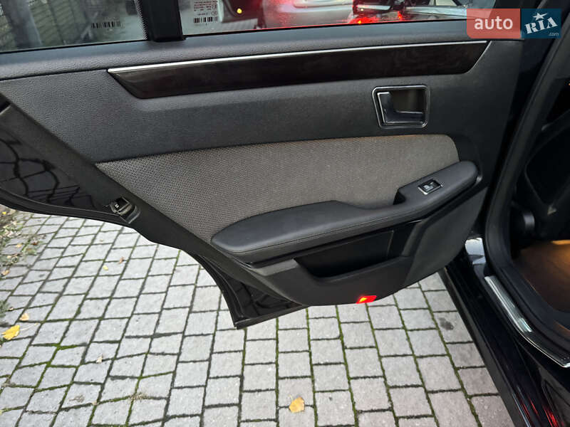 Седан Mercedes-Benz E-Class 2009 в Запоріжжі