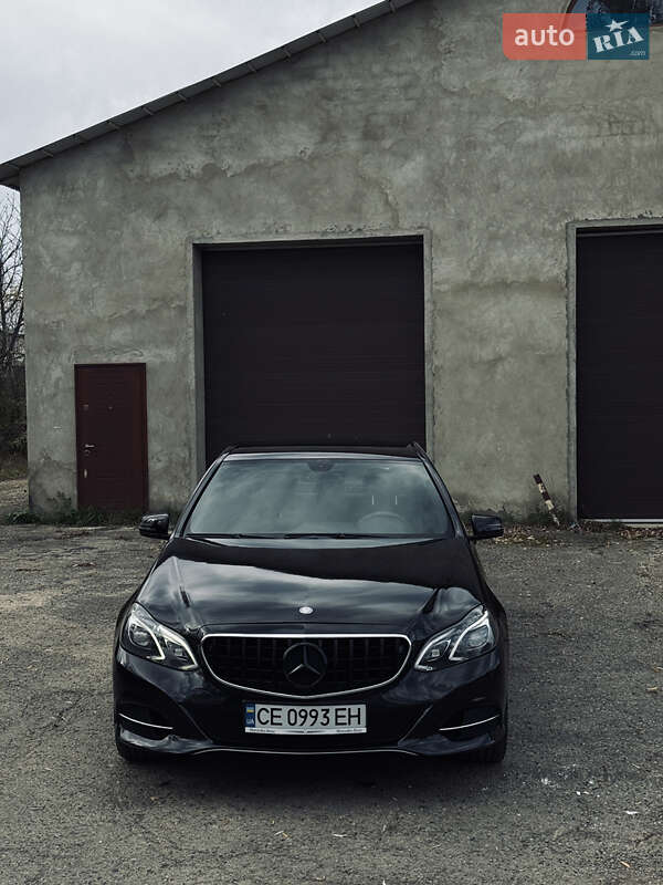 Седан Mercedes-Benz E-Class 2013 в Сторожинці