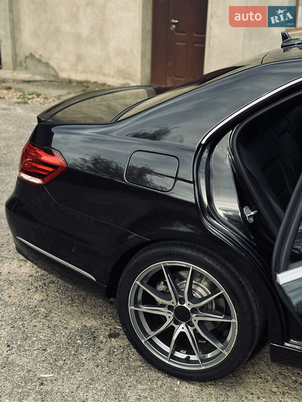 Седан Mercedes-Benz E-Class 2013 в Сторожинці