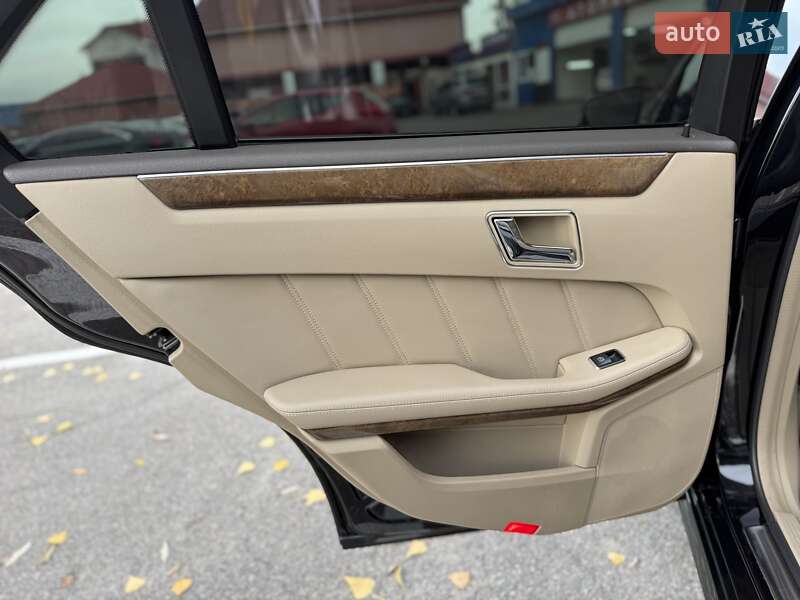 Седан Mercedes-Benz E-Class 2011 в Киеве фото 26 Седан Mercedes-Benz E-Class 2011 в Киеве
