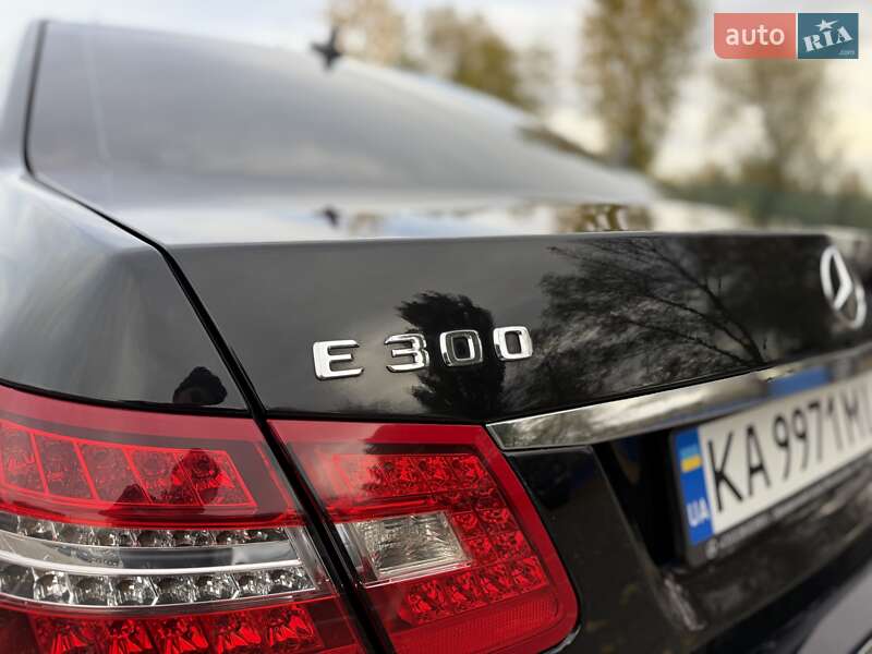 Седан Mercedes-Benz E-Class 2011 в Киеве фото 33 Седан Mercedes-Benz E-Class 2011 в Киеве
