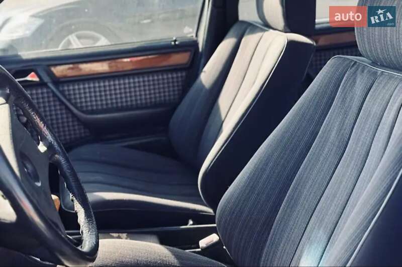 Седан Mercedes-Benz E-Class 1988 в Сумах фото 10 Седан Mercedes-Benz E-Class 1988 в Сумах