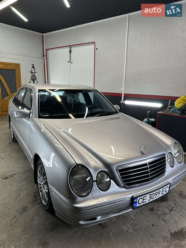 Седан Mercedes-Benz E-Class 2000 в Сторожинце