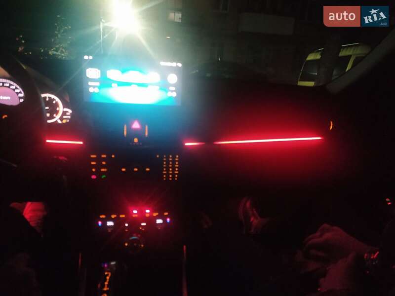 Седан Mercedes-Benz E-Class 2010 в Запоріжжі фото 35 Седан Mercedes-Benz E-Class 2010 в Запоріжжі