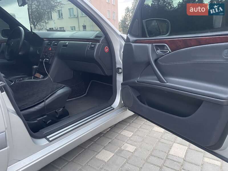Седан Mercedes-Benz E-Class 1999 в Белгороде-Днестровском