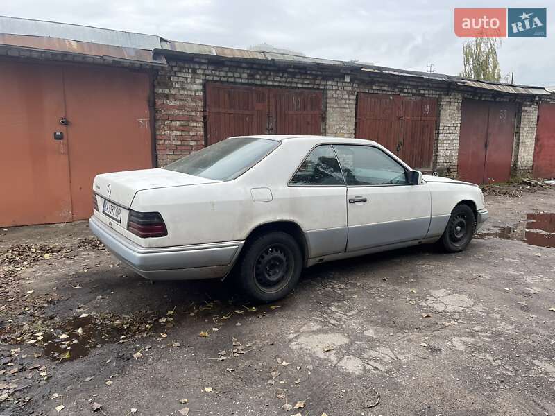 Купе Mercedes-Benz E-Class 1994 в Києві фото 4 Купе Mercedes-Benz E-Class 1994 в Києві