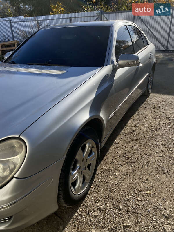 Mercedes-Benz E-Class 2002 Mercedes-Benz E-Class 2002