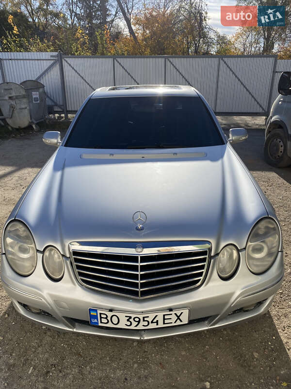 Седан Mercedes-Benz E-Class 2002 в Тернополе