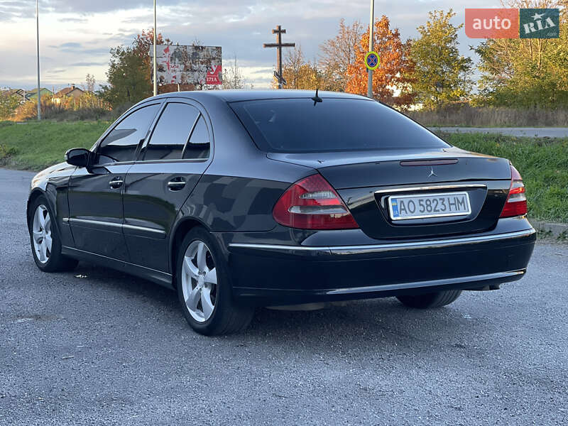 Седан Mercedes-Benz E-Class 2004 в Виннице