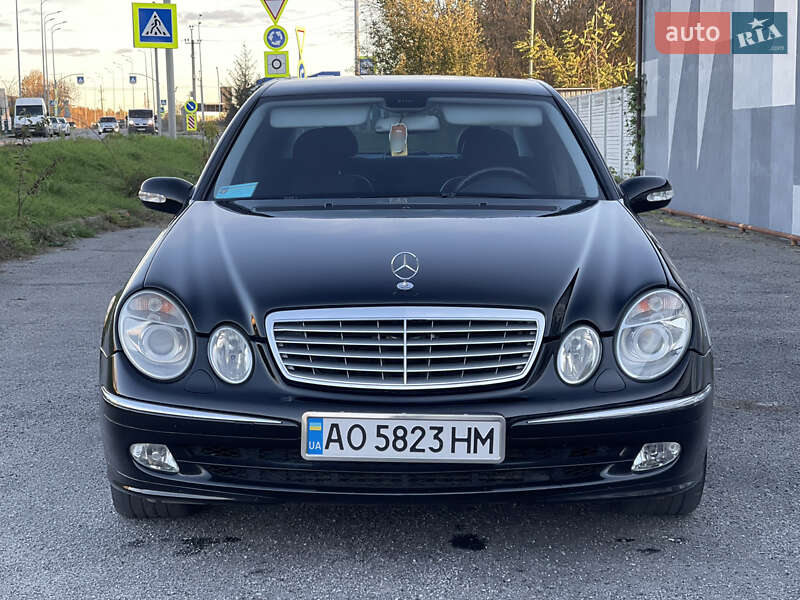 Седан Mercedes-Benz E-Class 2004 в Виннице