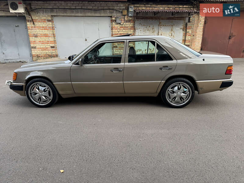 Седан Mercedes-Benz E-Class 1990 в Киеве фото 6 Седан Mercedes-Benz E-Class 1990 в Киеве