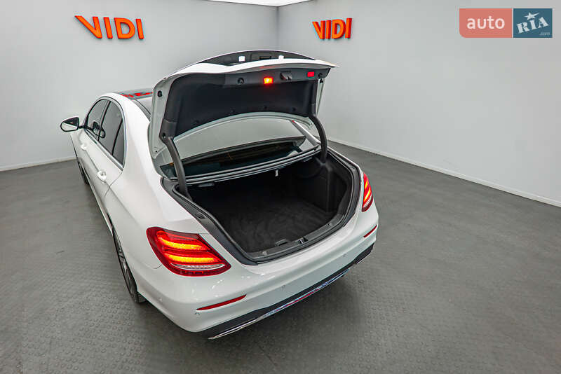 Седан Mercedes-Benz E-Class 2018 в Киеве