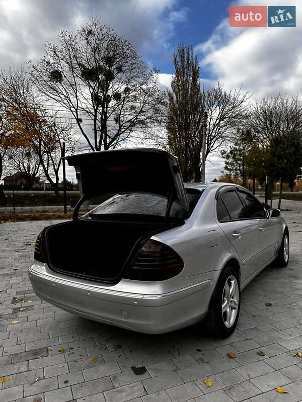 Седан Mercedes-Benz E-Class 2002 в Луцке