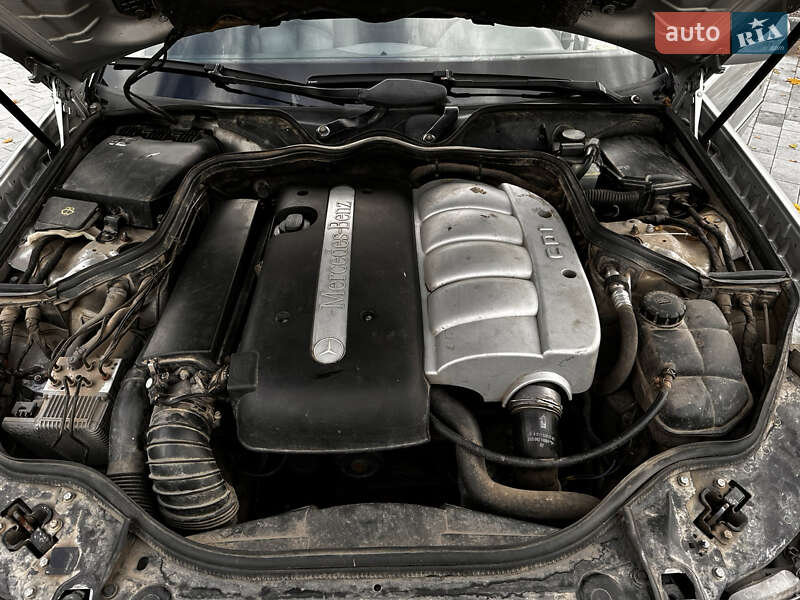 Седан Mercedes-Benz E-Class 2002 в Луцке