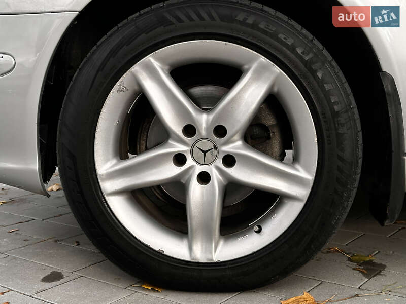 Седан Mercedes-Benz E-Class 2002 в Луцке