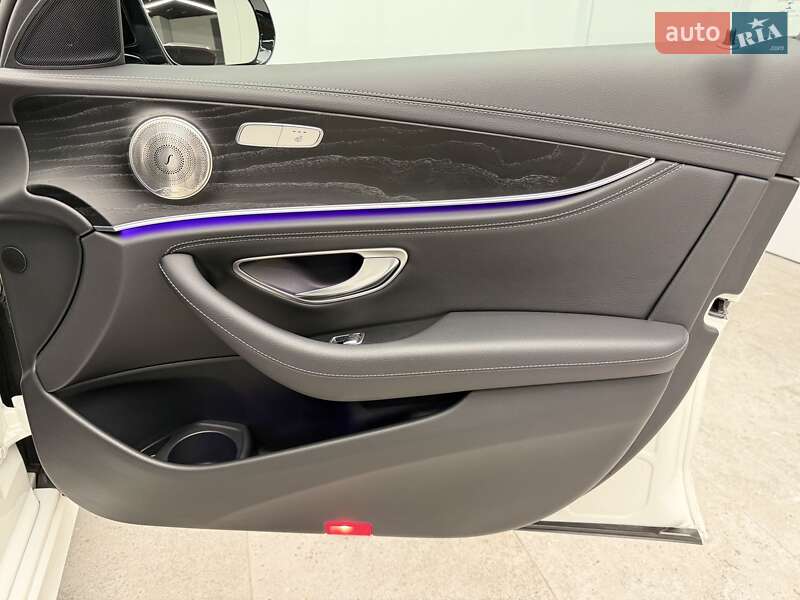 Седан Mercedes-Benz E-Class 2022 в Киеве