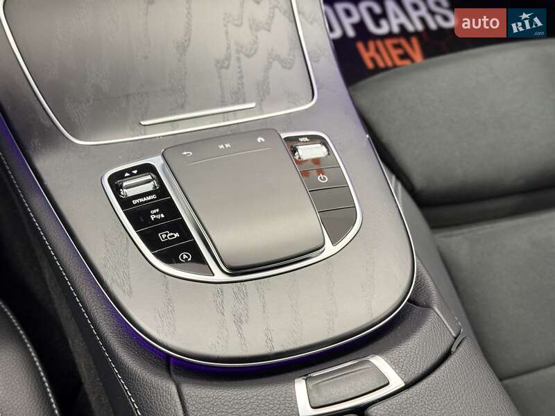 Седан Mercedes-Benz E-Class 2022 в Киеве