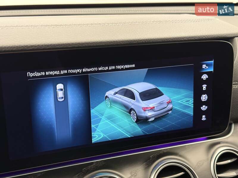 Седан Mercedes-Benz E-Class 2022 в Киеве
