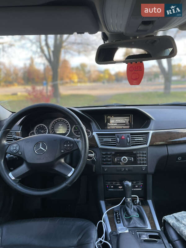 Седан Mercedes-Benz E-Class 2010 в Чугуеве фото 9 Седан Mercedes-Benz E-Class 2010 в Чугуеве