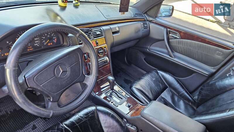 Седан Mercedes-Benz E-Class 1996 в Ізмаїлі
