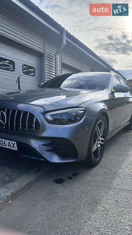 Mercedes-Benz E-Class 2017 Mercedes-Benz E-Class 2017