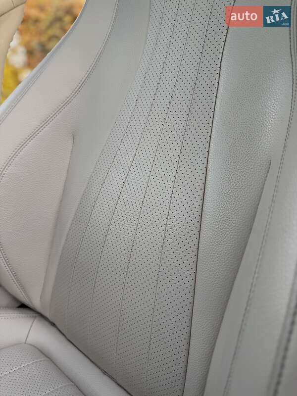 Седан Mercedes-Benz E-Class 2016 в Києві