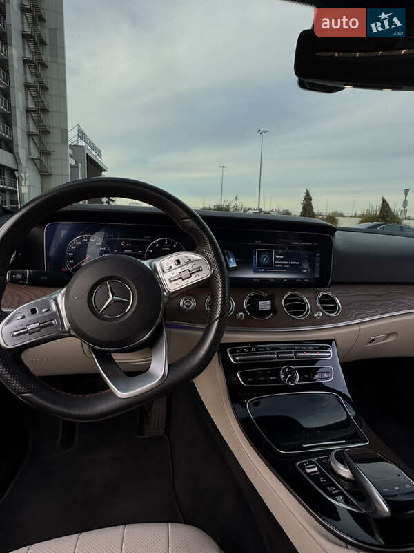 Седан Mercedes-Benz E-Class 2016 в Києві