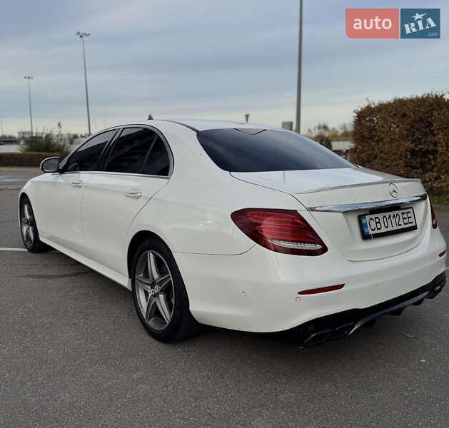 Седан Mercedes-Benz E-Class 2016 в Києві