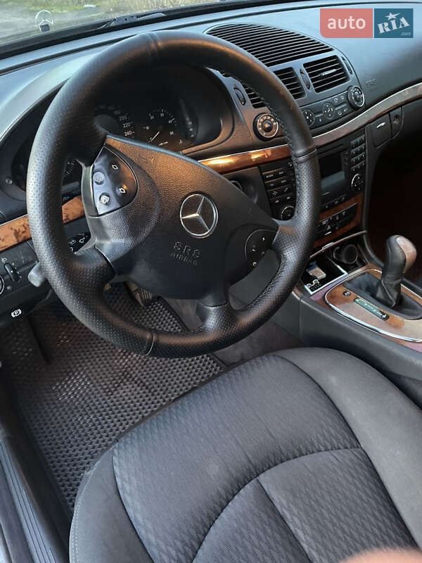 Седан Mercedes-Benz E-Class 2004 в Любомле фото 19 Седан Mercedes-Benz E-Class 2004 в Любомле