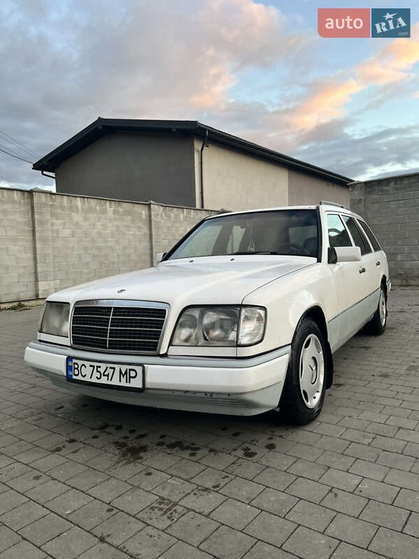 Mercedes-Benz E-Class 1995
