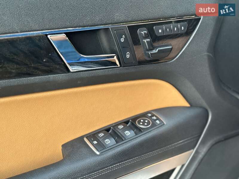 Кабріолет Mercedes-Benz E-Class 2011 в Івано-Франківську фото 18 Кабріолет Mercedes-Benz E-Class 2011 в Івано-Франківську