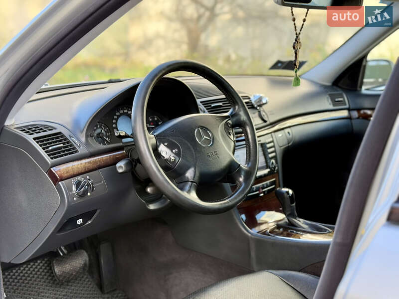 Седан Mercedes-Benz E-Class 2004 в Межгорье фото 38 Седан Mercedes-Benz E-Class 2004 в Межгорье