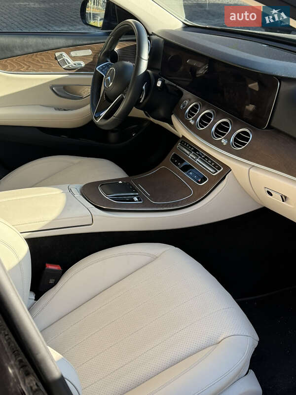 Седан Mercedes-Benz E-Class 2023 в Дніпрі