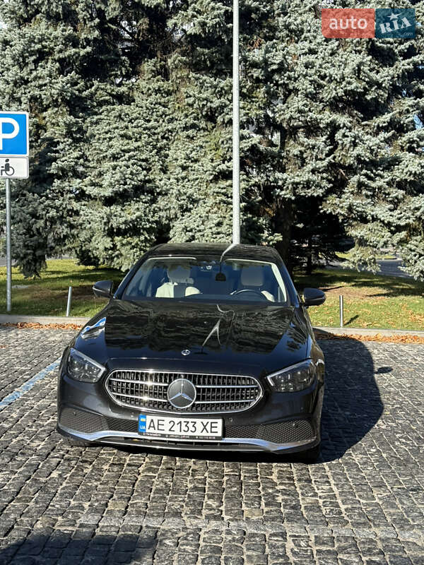 Седан Mercedes-Benz E-Class 2023 в Дніпрі