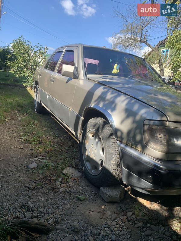 Седан Mercedes-Benz E-Class 1987 в Черновцах фото 9 Седан Mercedes-Benz E-Class 1987 в Черновцах