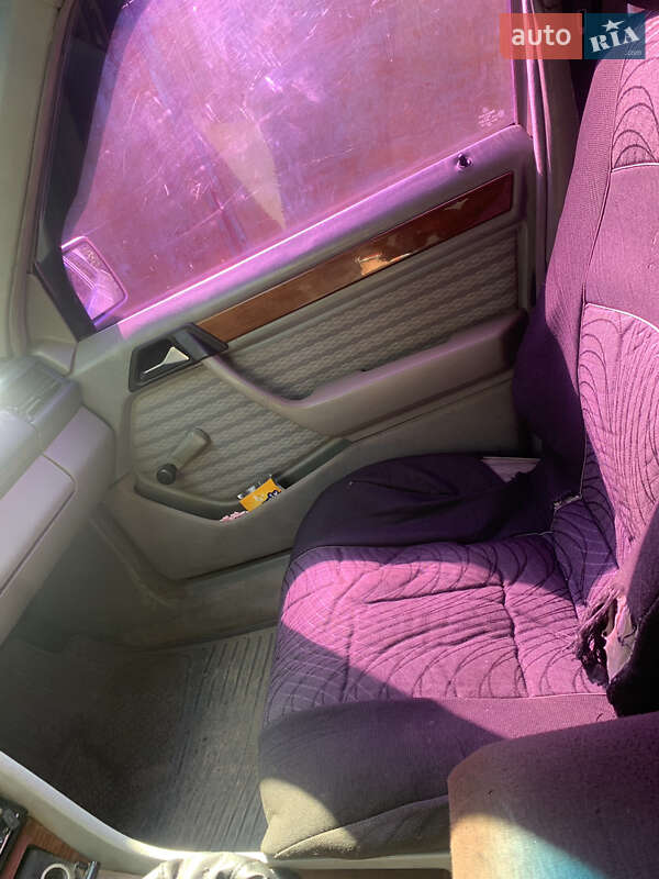 Седан Mercedes-Benz E-Class 1987 в Черновцах фото 15 Седан Mercedes-Benz E-Class 1987 в Черновцах