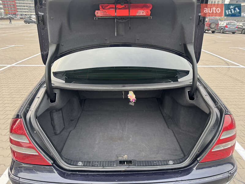 Седан Mercedes-Benz E-Class 2003 в Киеве фото 21 Седан Mercedes-Benz E-Class 2003 в Киеве