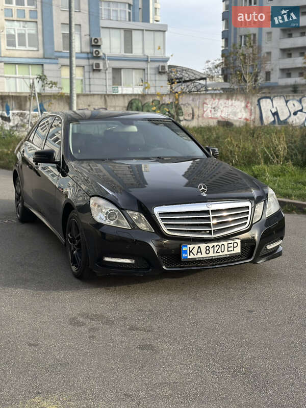 Седан Mercedes-Benz E-Class 2012 в Киеве фото 3 Седан Mercedes-Benz E-Class 2012 в Киеве