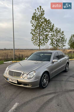 Седан Mercedes-Benz E-Class 2004 в Буче