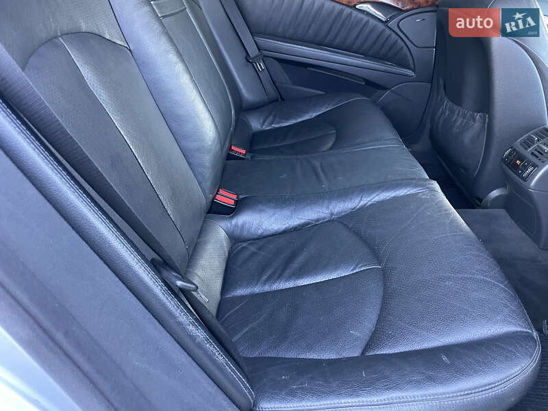 Седан Mercedes-Benz E-Class 2002 в Виноградове фото 23 Седан Mercedes-Benz E-Class 2002 в Виноградове