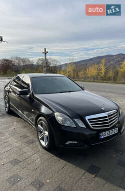 Седан Mercedes-Benz E-Class 2009 в Тячеві