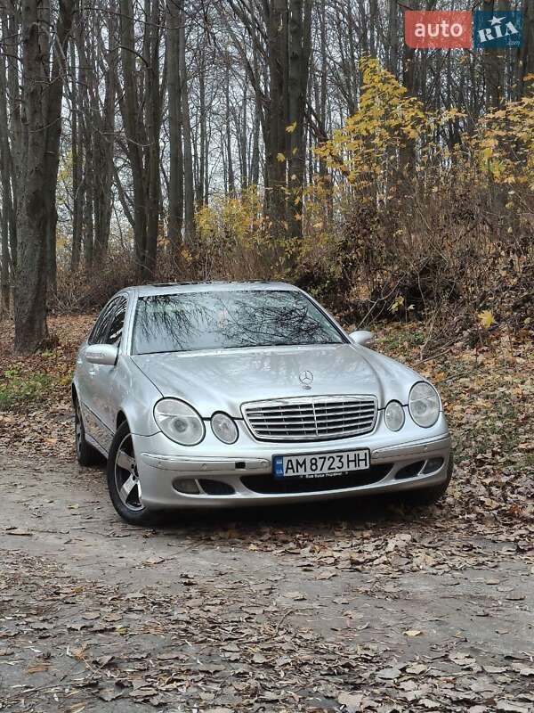 Mercedes-Benz E-Class 2005 Mercedes-Benz E-Class 2005