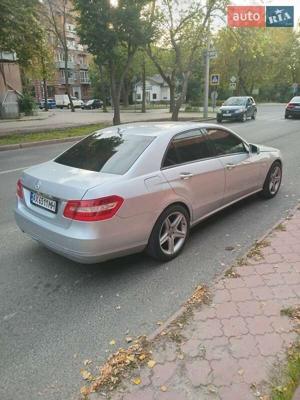Седан Mercedes-Benz E-Class 2011 в Харькове
