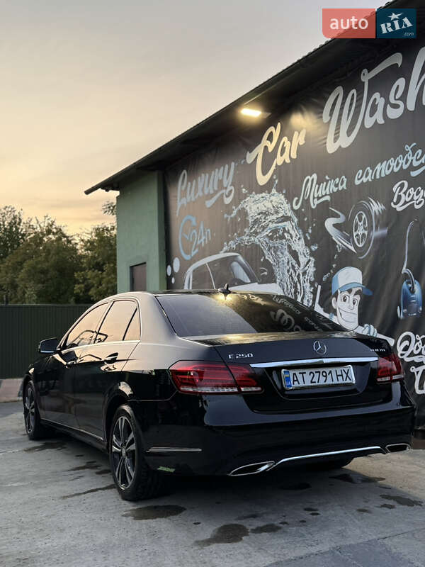 Седан Mercedes-Benz E-Class 2014 в Городенці