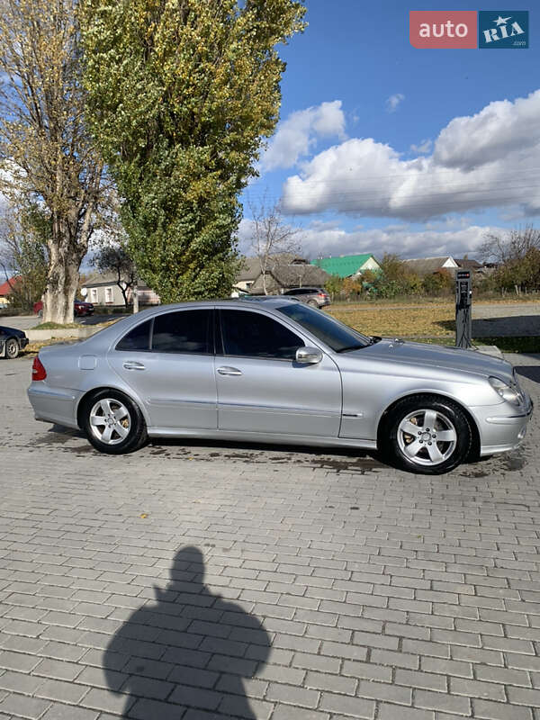 Седан Mercedes-Benz E-Class 2002 в Борщеві