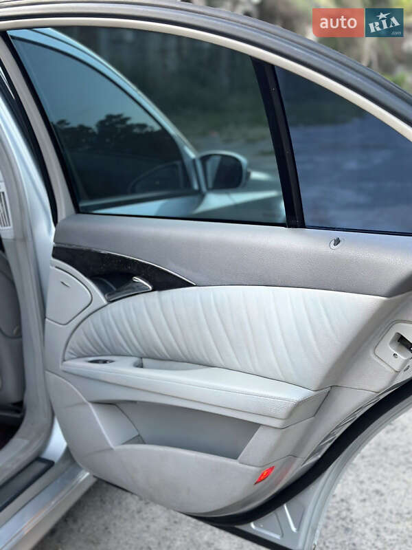 Седан Mercedes-Benz E-Class 2002 в Борщеві