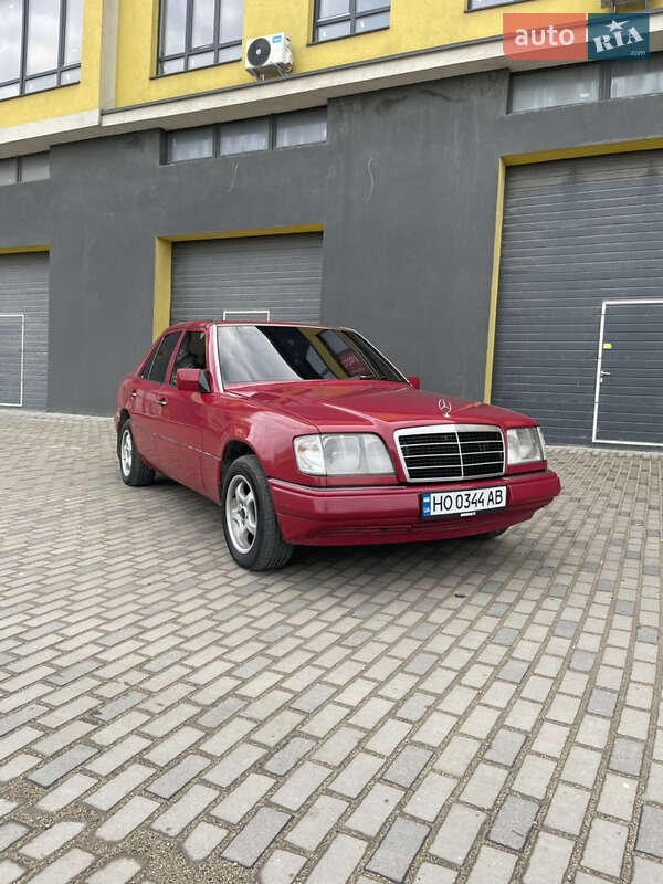 Седан Mercedes-Benz E-Class 1994 в Тернополе фото Седан Mercedes-Benz E-Class 1994 в Тернополе