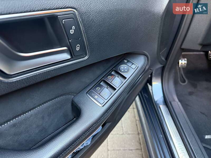 Седан Mercedes-Benz E-Class 2014 в Києві
